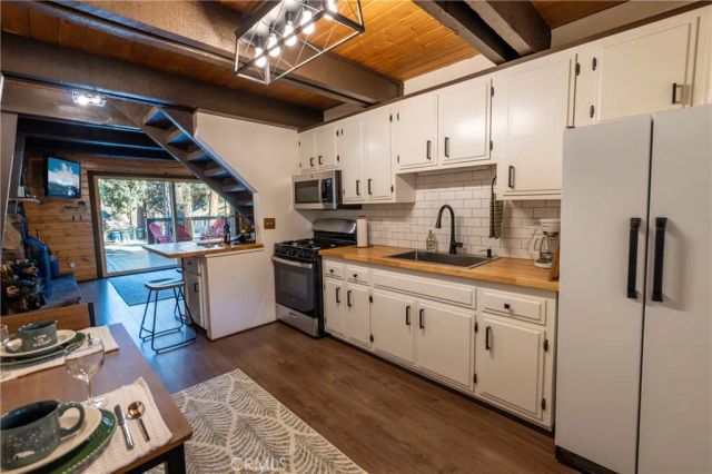 326 E Country Club, Big Bear City, CA 92314