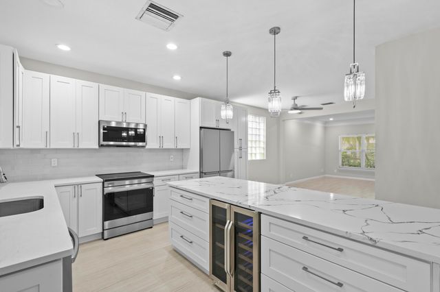 3189 SW Solitaire Palm Drive, Palm City, FL 34990