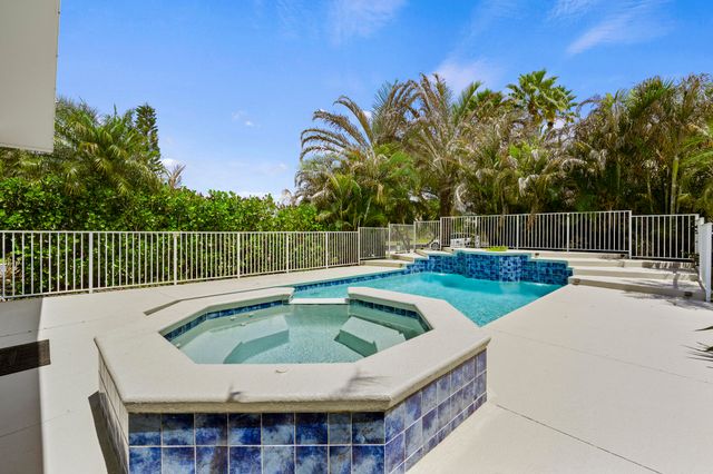 3189 SW Solitaire Palm Drive, Palm City, FL 34990