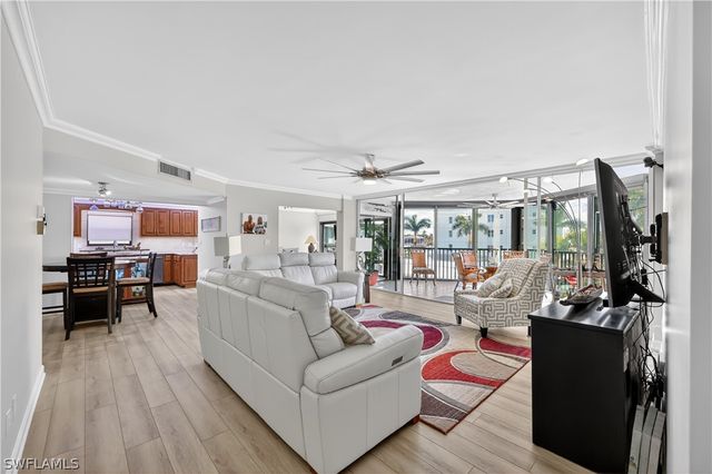 845 Collier CT 302, Marco Island, FL 34145