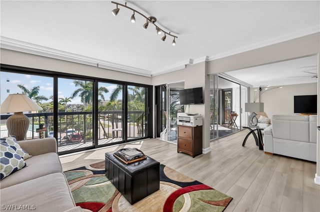 845 Collier CT 302, Marco Island, FL 34145