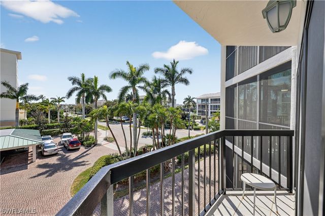 845 Collier CT 302, Marco Island, FL 34145