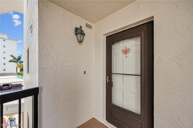 845 Collier CT 302, Marco Island, FL 34145