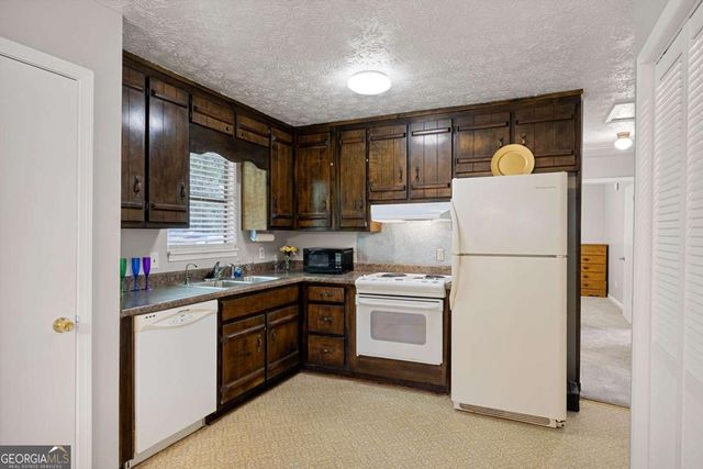 3370 Ridgecrest Drive, Powder Springs, GA 30127