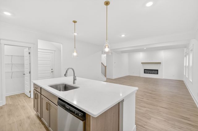 2592 Misty Creek Court, Nashville, TN 37207