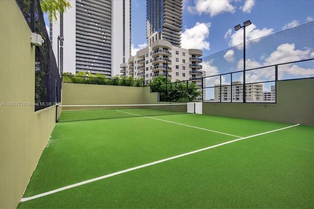 700 NE 24th St 1503, Miami, FL 33137