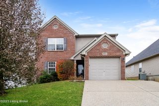 8904 Eli Dr, Louisville, KY 40291