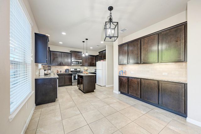 701 Schefer ST, Leander, TX 78641