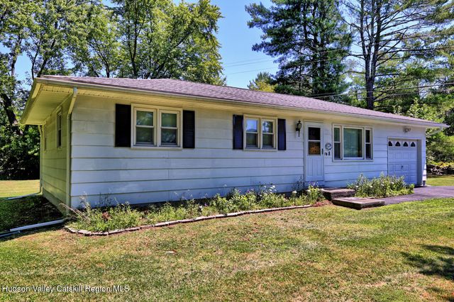 8 Autumn Lane, Freehold, NY 12431