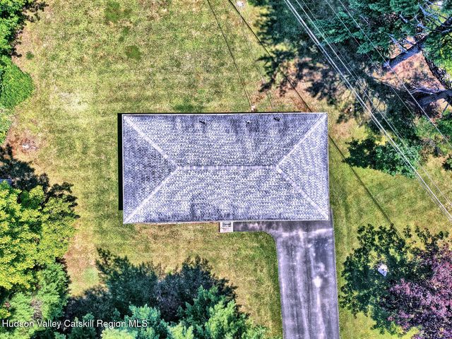 8 Autumn Lane, Freehold, NY 12431