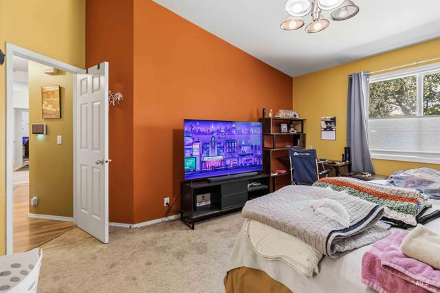 10164 W Florence Ct, Boise, ID 83704
