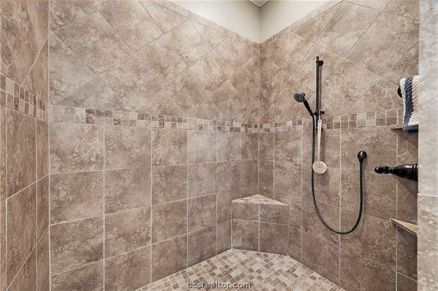 5216 Ruddy Duck Drive, College Station, TX 77845