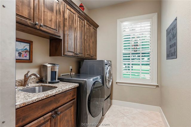 5216 Ruddy Duck Drive, College Station, TX 77845