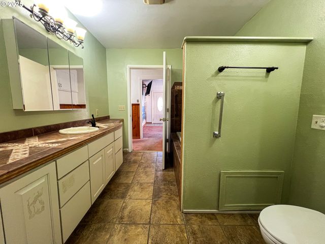 314 Nw 3RD Ave, John Day, OR 97845