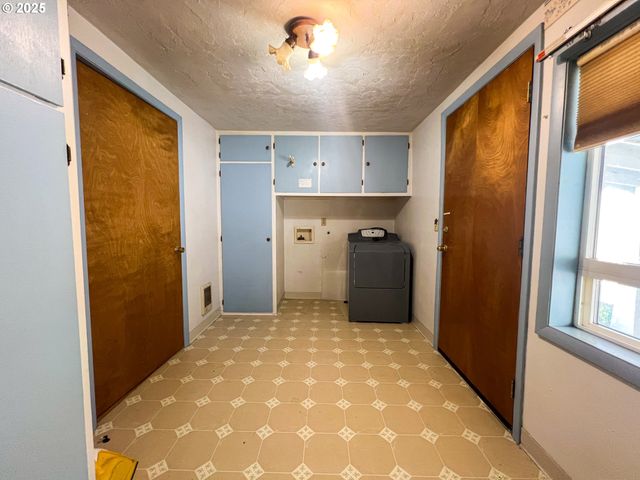 314 Nw 3RD Ave, John Day, OR 97845