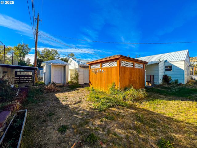 314 Nw 3RD Ave, John Day, OR 97845