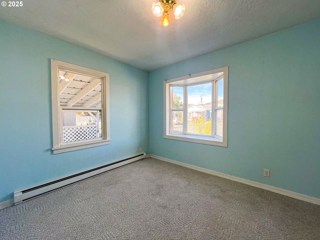 314 Nw 3RD Ave, John Day, OR 97845