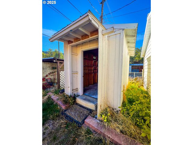 314 Nw 3RD Ave, John Day, OR 97845