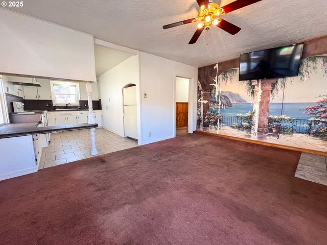 314 Nw 3RD Ave, John Day, OR 97845