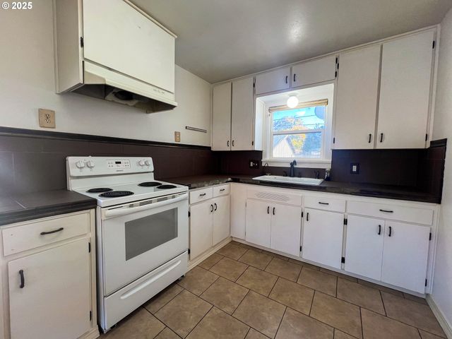 314 Nw 3RD Ave, John Day, OR 97845