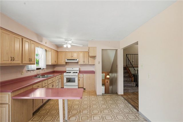 2107 Lynwood Dr, Hopewell Twp, PA 15001