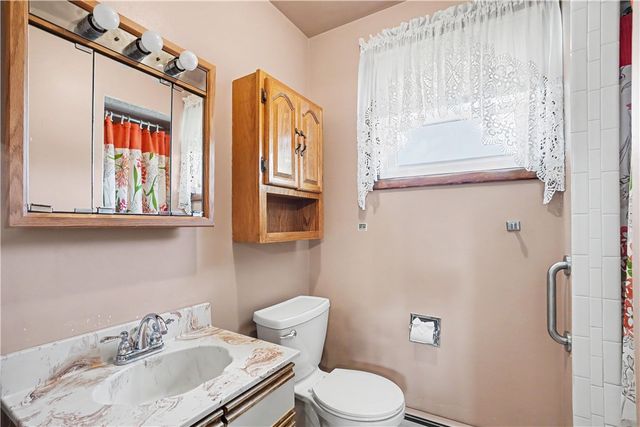 2107 Lynwood Dr, Hopewell Twp, PA 15001