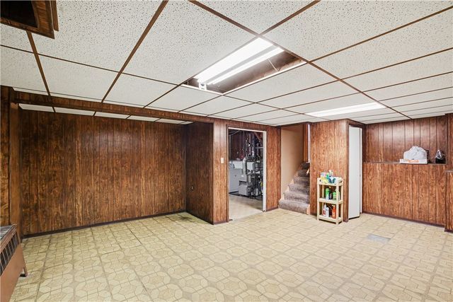 2107 Lynwood Dr, Hopewell Twp, PA 15001