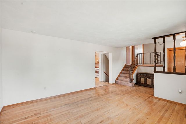 2107 Lynwood Dr, Hopewell Twp, PA 15001