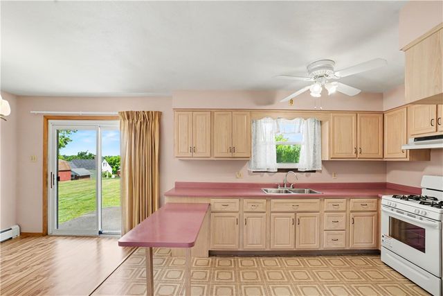 2107 Lynwood Dr, Hopewell Twp, PA 15001