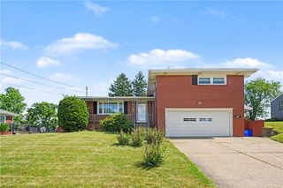 2107 Lynwood Dr, Hopewell Twp, PA 15001