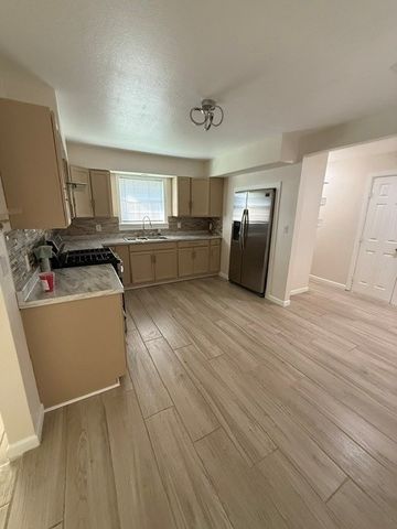 4672 S Urbana Avenue S, Tulsa, OK 74137