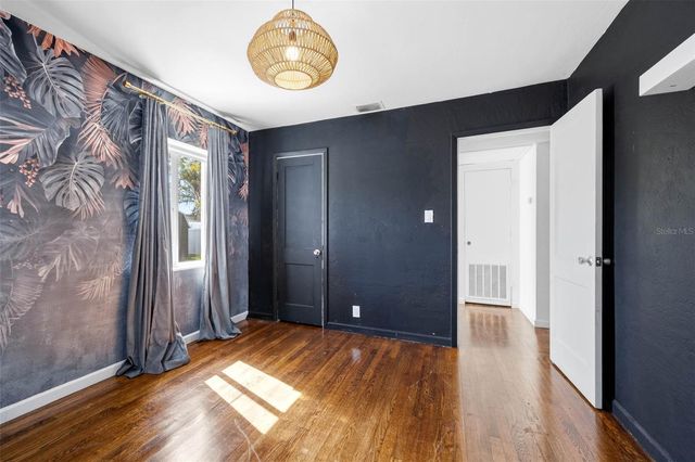 5931 MANGROVE STREET N, St Petersburg, FL 33703