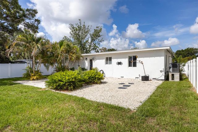 5931 MANGROVE STREET N, St Petersburg, FL 33703