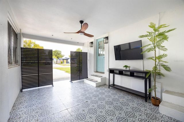 5931 MANGROVE STREET N, St Petersburg, FL 33703