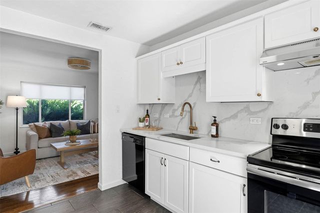 5931 MANGROVE STREET N, St Petersburg, FL 33703