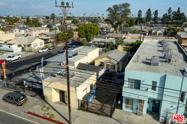 6804 S Hoover Street, Los Angeles, CA 90044