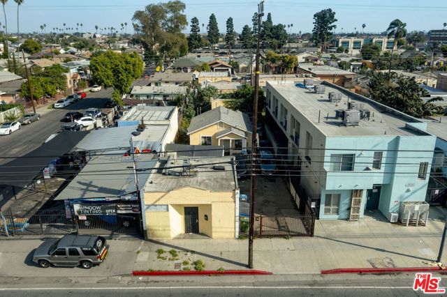 6804 S Hoover Street, Los Angeles, CA 90044