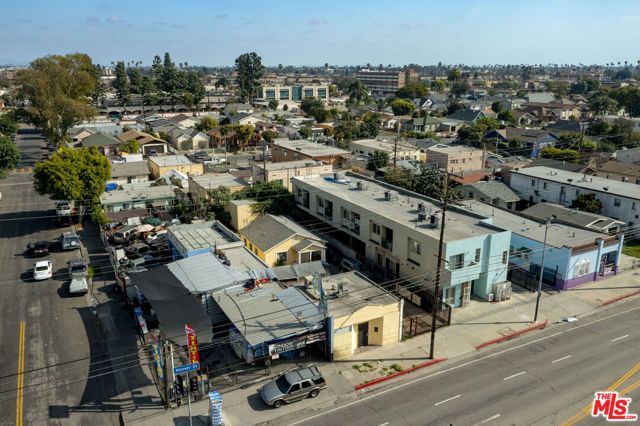 6804 S Hoover Street, Los Angeles, CA 90044