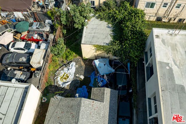 6804 S Hoover Street, Los Angeles, CA 90044