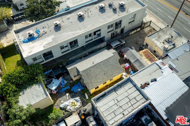 6804 S Hoover Street, Los Angeles, CA 90044