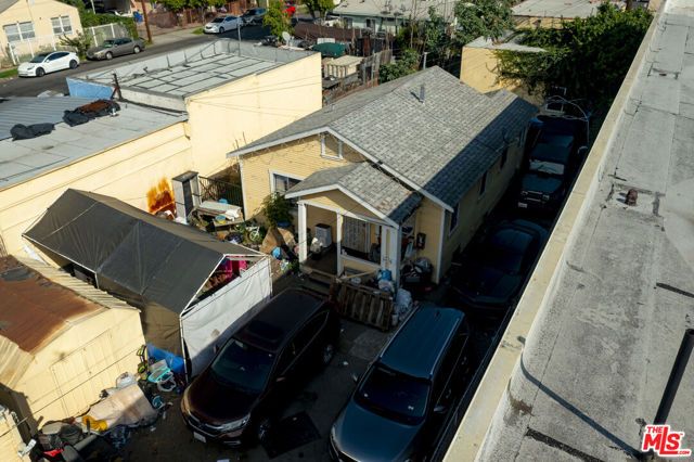 6804 S Hoover Street, Los Angeles, CA 90044