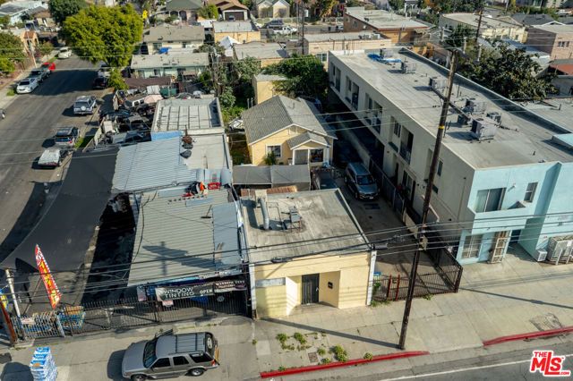 6804 S Hoover Street, Los Angeles, CA 90044