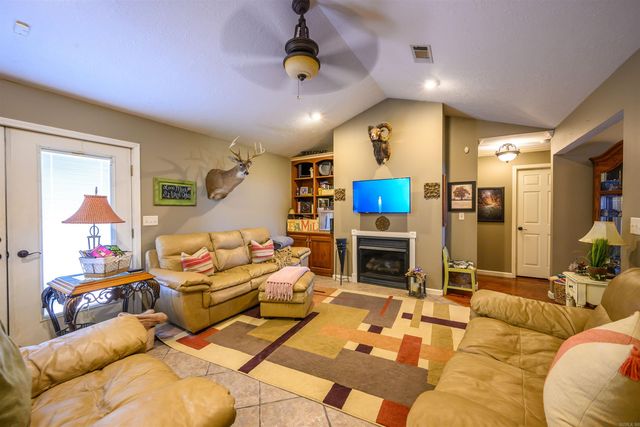 5 Jacob Lane, Cave City, AR 72521