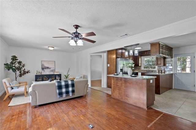 1019 St Moritz Drive W, Mobile, AL 36608