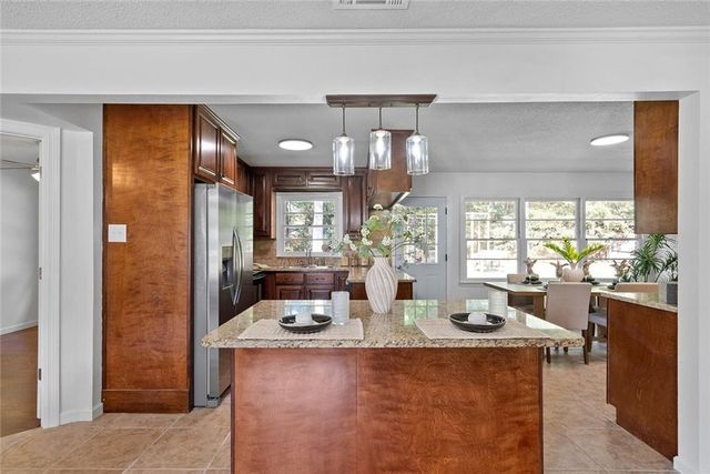 1019 St Moritz Drive W, Mobile, AL 36608