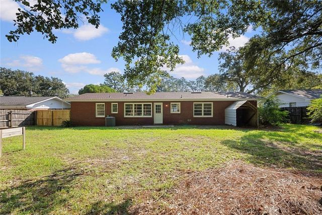 1019 St Moritz Drive W, Mobile, AL 36608