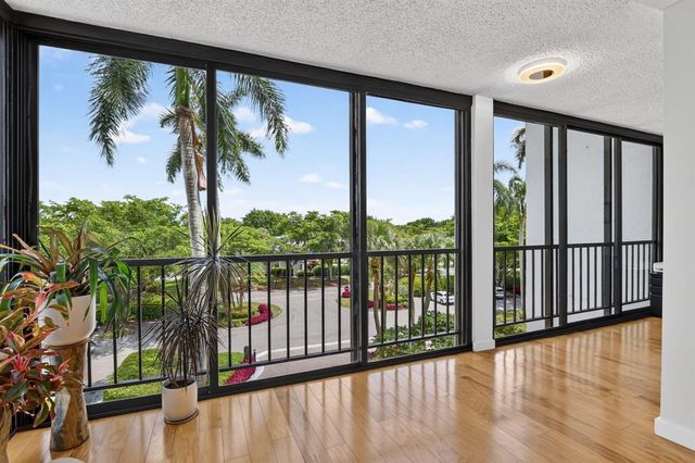 6845 Willow Wood Drive 3044, Boca Raton, FL 33434