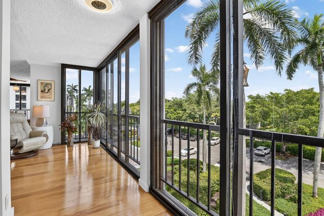 6845 Willow Wood Drive 3044, Boca Raton, FL 33434