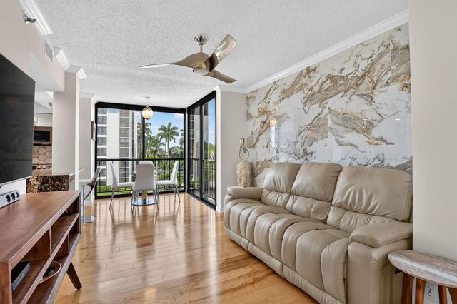 6845 Willow Wood Drive 3044, Boca Raton, FL 33434