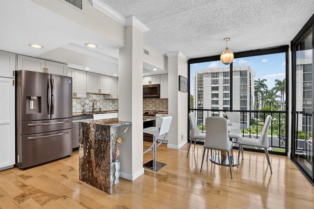 6845 Willow Wood Drive 3044, Boca Raton, FL 33434